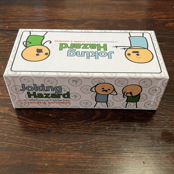 Joking Hazard an offensive card game. New in box - Picture 4 of 9